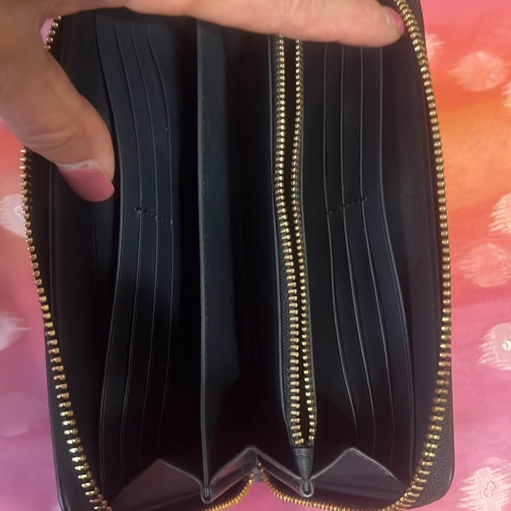 Final Price❌ Coach Black Wallet with Floral Print on Black - Picture 4 of 7